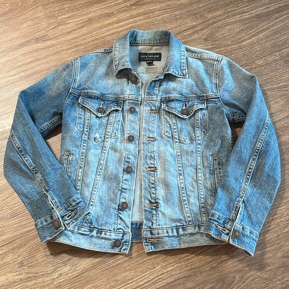 Lucky Brand Jackets & Blazers - Lucky Brand Tomboy Trucker Jacket Womens XS Denim Jacket Blue Distressed fitted